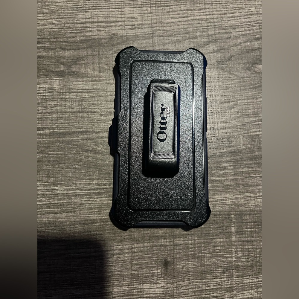 iPhone 12 otterbox defender